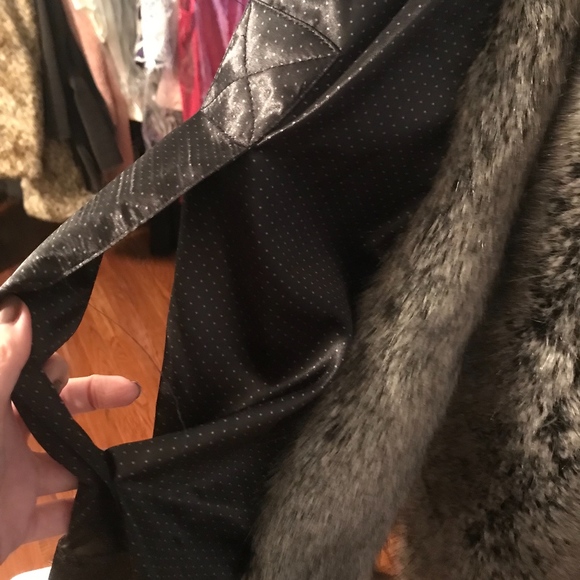NWT Banana Republic Faux Fur Scarf - Picture 4 of 6